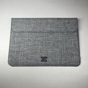 Herschel Spokane Sleeve Laptop Device Tablet Pad Magnetic Closure Gray 13 Inch